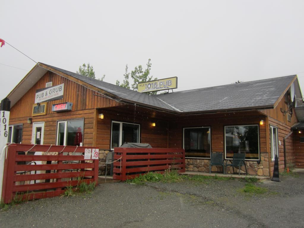 Alcan Motor Inn Haines Junction Exterior foto